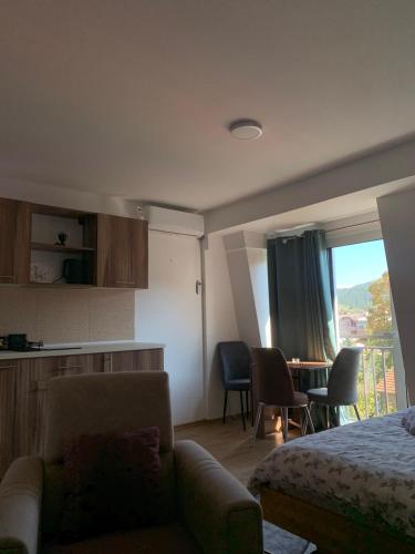 Drina Panorama 2 Višegrad – komforan apartman sa savremenim enterijerom u centru grada