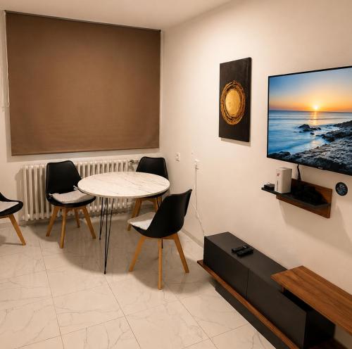Moderna i svetla spavaća soba u smeštaju Apartman City 2 u Negotinu