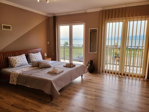 Sun and River Apartments Golubac – apartmani sa pogledom na reku Dunav i blizinu Golubačke tvrđave.
