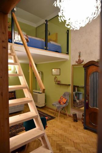Friendly Vintage Studio apartman u Budimpešti, retro enterijer i klima uređaj.