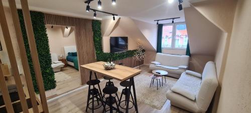Moderan enterijer SA CITYCENTER Apartments u Sarajevu sa udobnim nameštajem